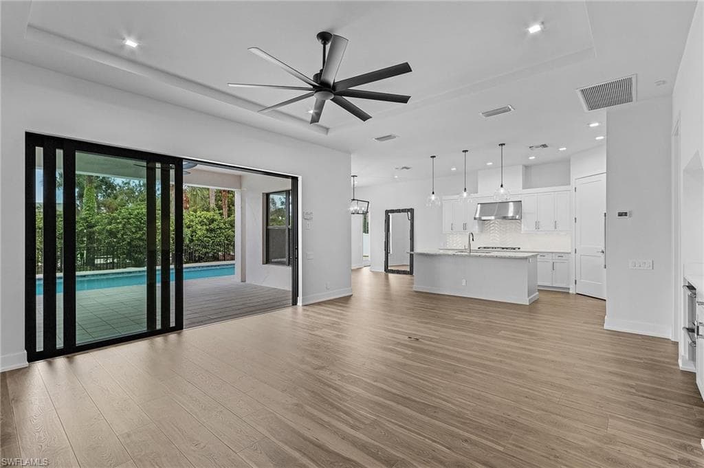 347 Mel Jen Dr, Naples, FL 34105-9