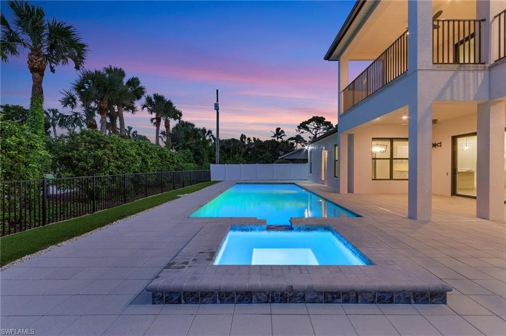 347 Mel Jen Dr, Naples, FL 34105-7