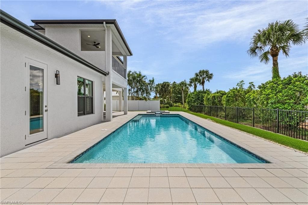 347 Mel Jen Dr, Naples, FL 34105-8