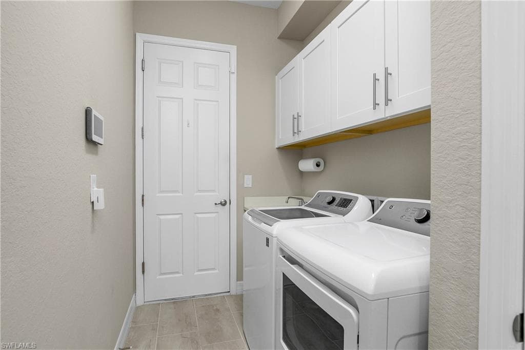15320 Blue Bay Cir, Fort Myers, FL 33913-20