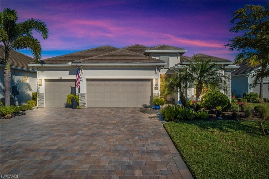15320 Blue Bay Cir, Fort Myers, FL 33913-3