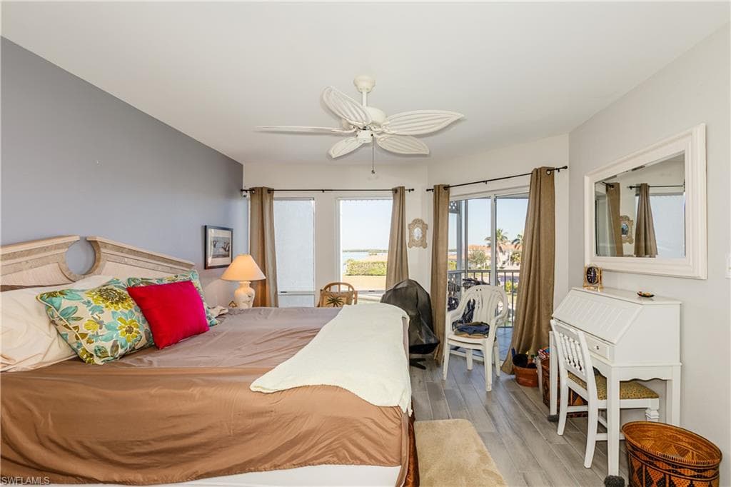 991 Barfield Dr 302, Marco Island, FL 34145-10