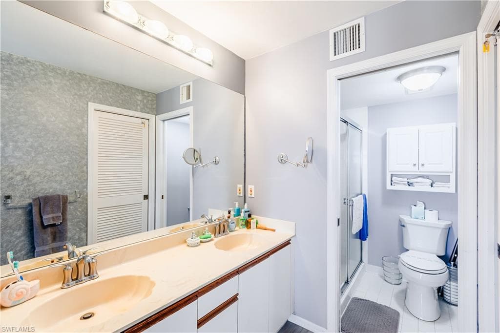991 Barfield Dr 302, Marco Island, FL 34145-11
