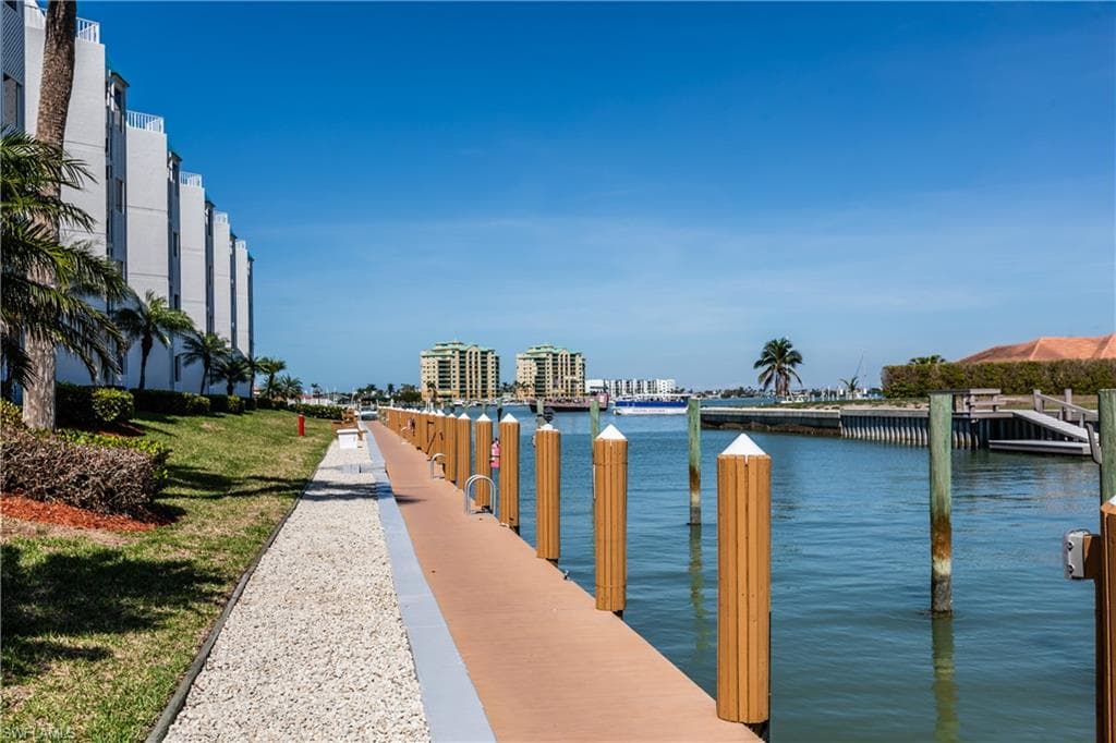 991 Barfield Dr 302, Marco Island, FL 34145-18