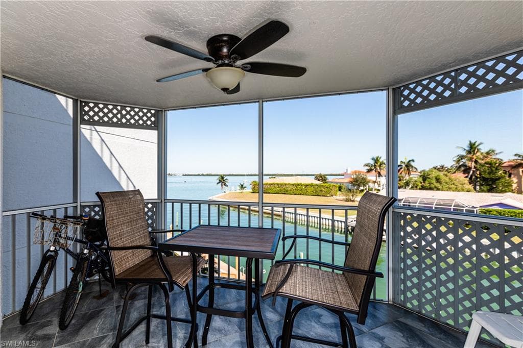 991 Barfield Dr 302, Marco Island, FL 34145-1