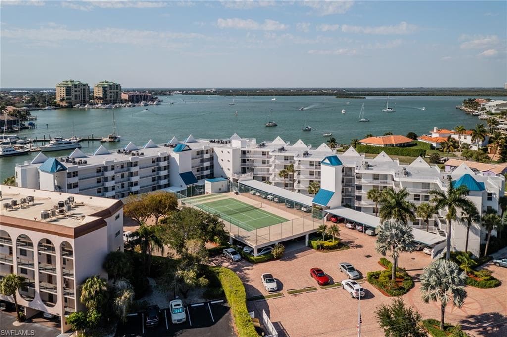 991 Barfield Dr 302, Marco Island, FL 34145-19