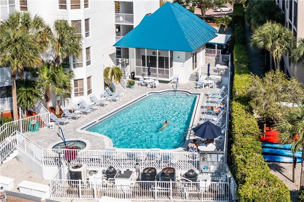 991 Barfield Dr 302, Marco Island, FL 34145-20