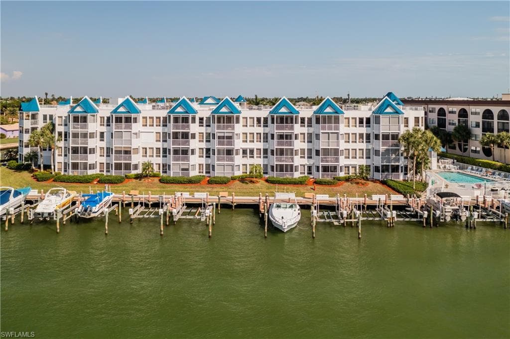 991 Barfield Dr 302, Marco Island, FL 34145-24