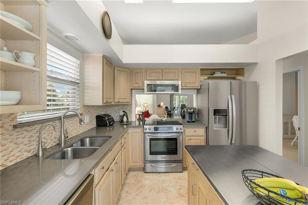 15348 Wimborne Ln, Naples, FL 34110-14