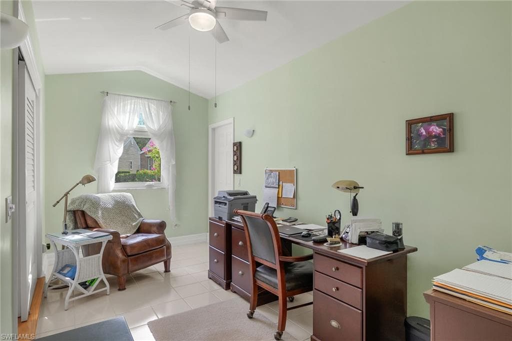 15348 Wimborne Ln, Naples, FL 34110-16