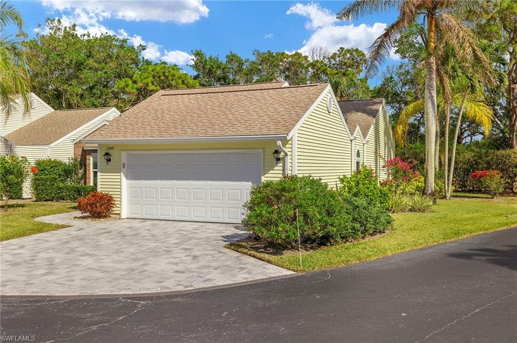 15348 Wimborne Ln, Naples, FL 34110-4
