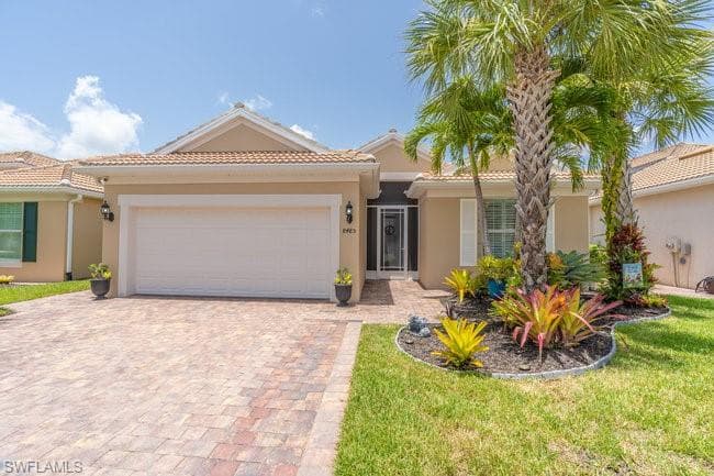 8485 Benelli Ct, Naples, FL 34114-2722-5