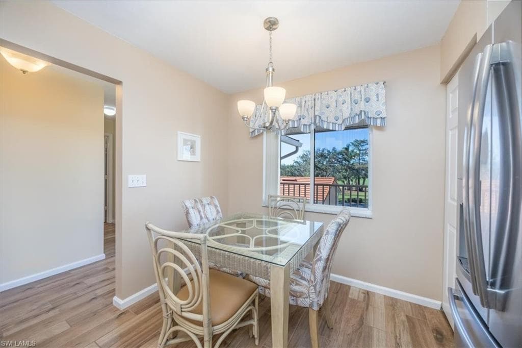 700 Saratoga Cir B-204, Naples, FL 34104-11