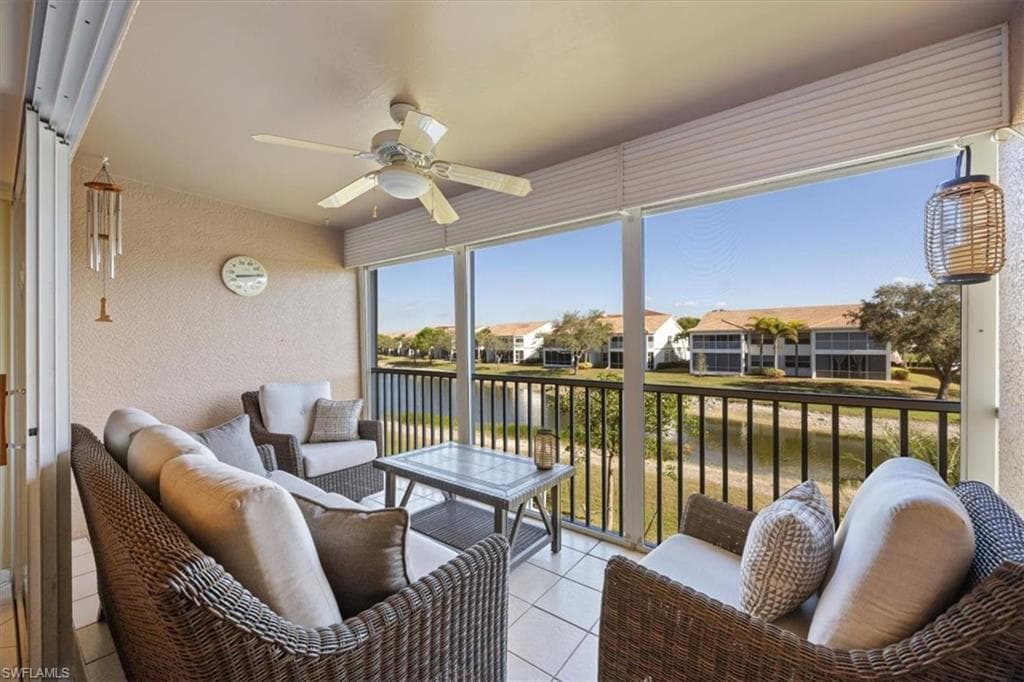 700 Saratoga Cir B-204, Naples, FL 34104-23