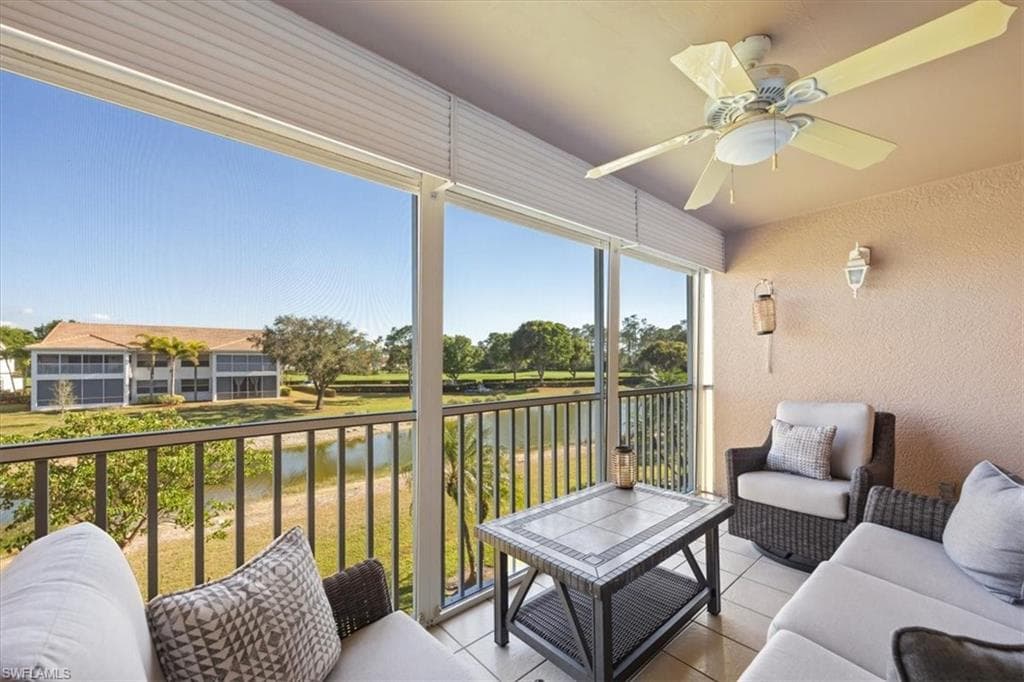 700 Saratoga Cir B-204, Naples, FL 34104-24