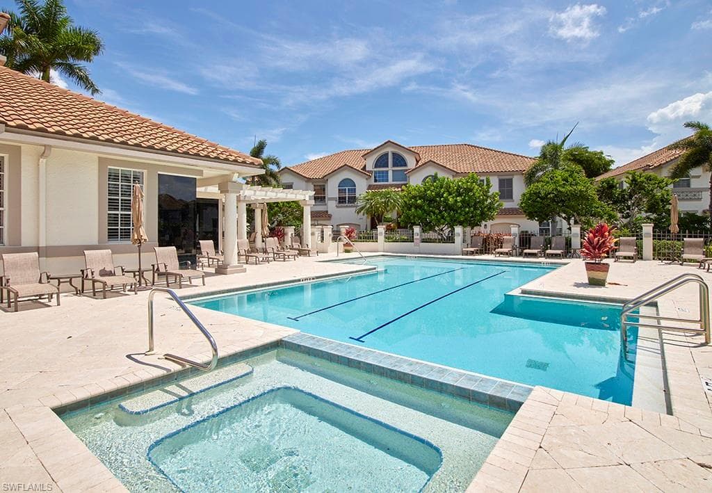 231 Colonade Cir, Naples, FL 34103-20