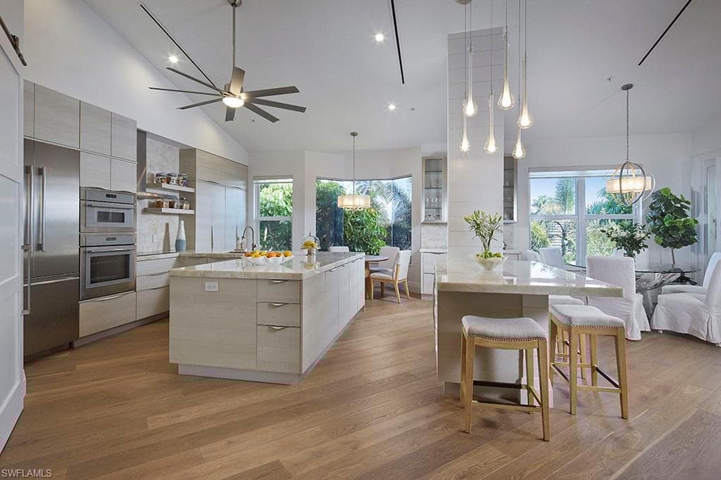 231 Colonade Cir, Naples, FL 34103-3
