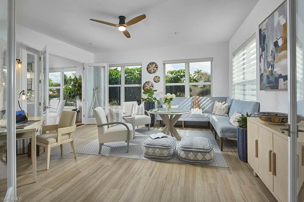 231 Colonade Cir, Naples, FL 34103-6