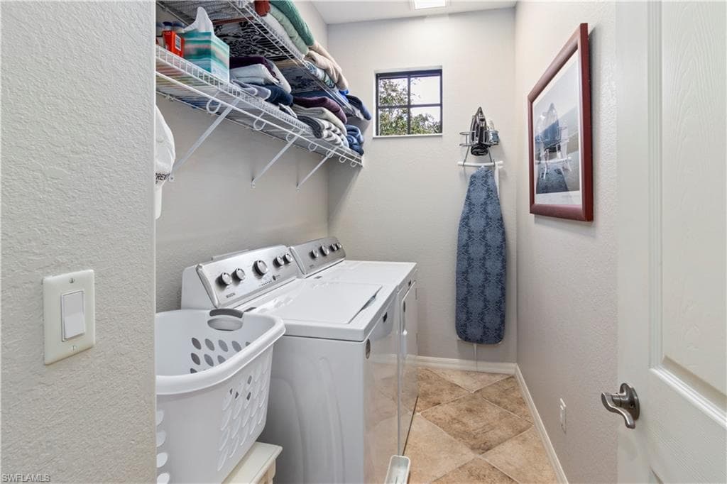 8945 Malibu St 201, Naples, FL 34113-13
