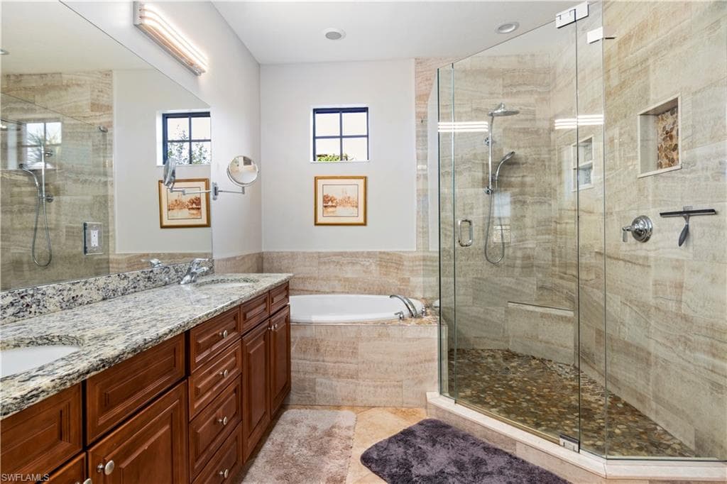 8945 Malibu St 201, Naples, FL 34113-19