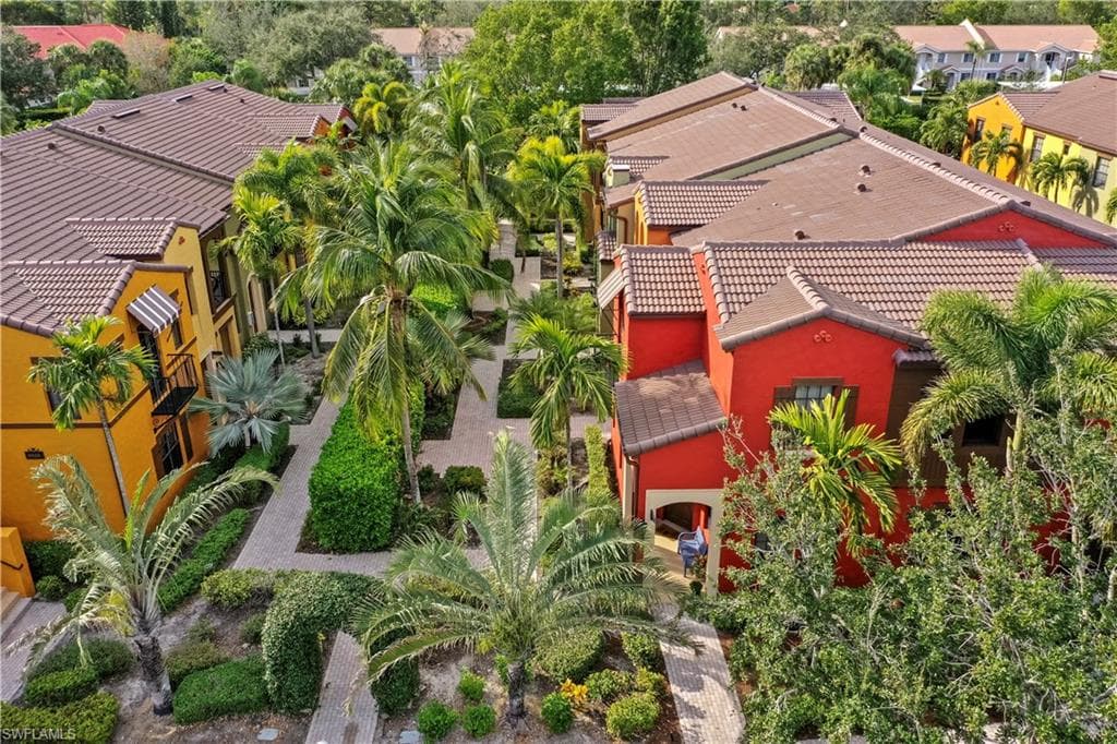 8945 Malibu St 201, Naples, FL 34113-22