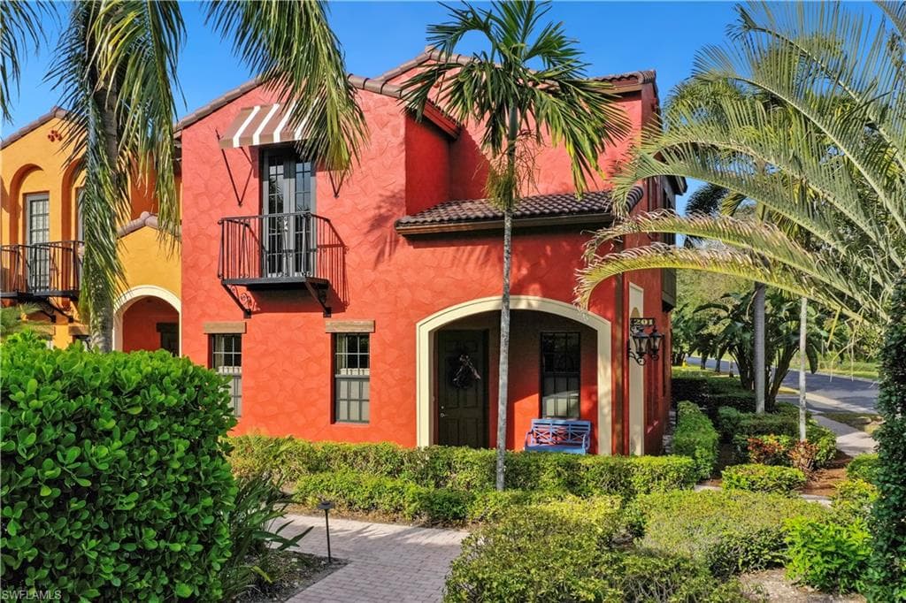 8945 Malibu St 201, Naples, FL 34113-2
