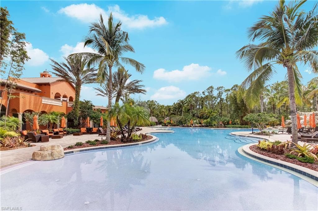 8945 Malibu St 201, Naples, FL 34113-39