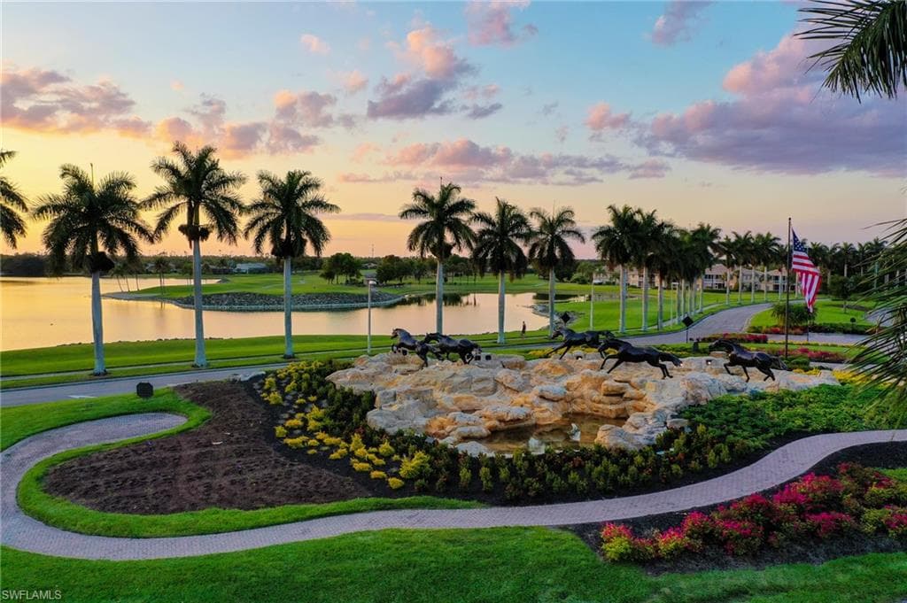 8945 Malibu St 201, Naples, FL 34113-45