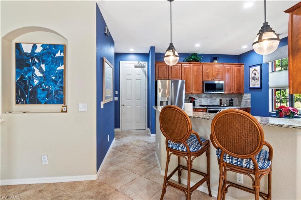 8945 Malibu St 201, Naples, FL 34113-7