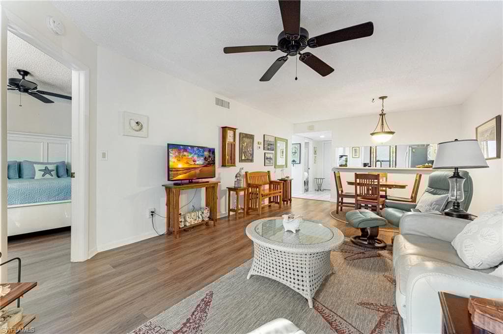 15155 Parkside Dr 102, Fort Myers, FL 33908-8