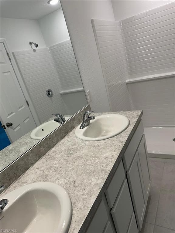 3221 53rd St W, Lehigh Acres, FL 33971-10