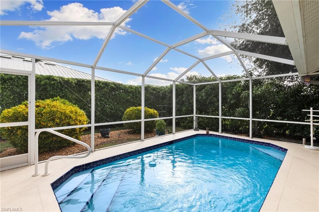5 Tahiti Rd, Marco Island, FL 34145-33
