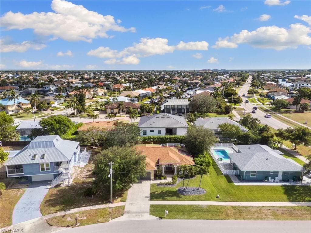 5 Tahiti Rd, Marco Island, FL 34145-39