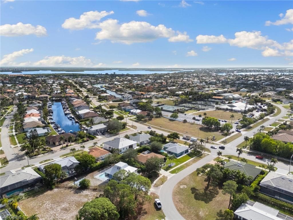 5 Tahiti Rd, Marco Island, FL 34145-40