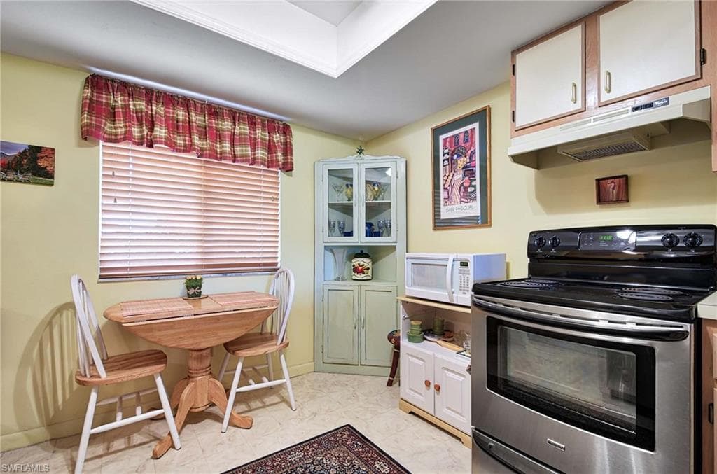 5695 Rattlesnake Hammock Rd B104, Naples, FL 34113-10