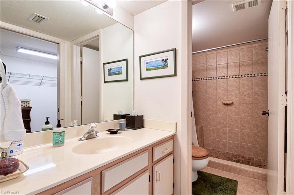 5695 Rattlesnake Hammock Rd B104, Naples, FL 34113-14