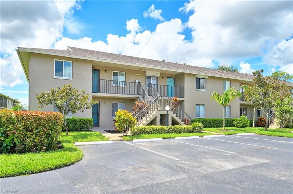 5695 Rattlesnake Hammock Rd B104, Naples, FL 34113-19