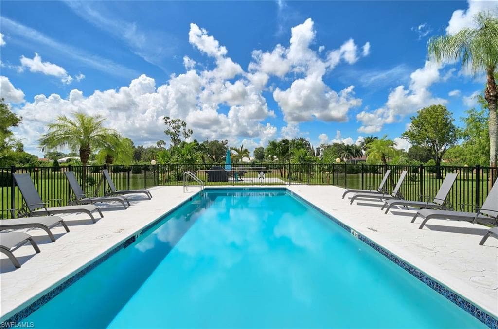 5695 Rattlesnake Hammock Rd B104, Naples, FL 34113-21