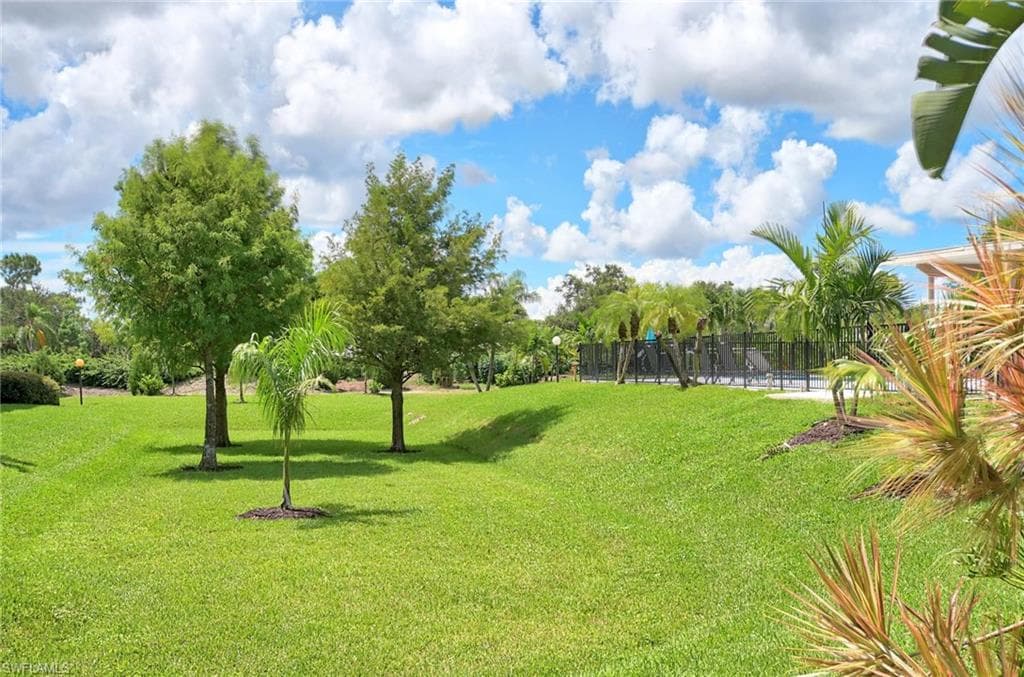 5695 Rattlesnake Hammock Rd B104, Naples, FL 34113-25