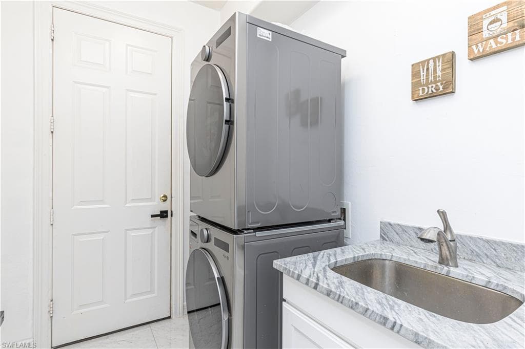 2222 Campestre Ter E, Naples, FL 34119-27