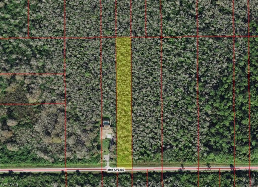 145 45th Ave NE, Naples, FL 34120-2