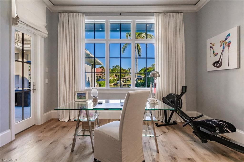 1935 7th St S, Naples, FL 34102-19