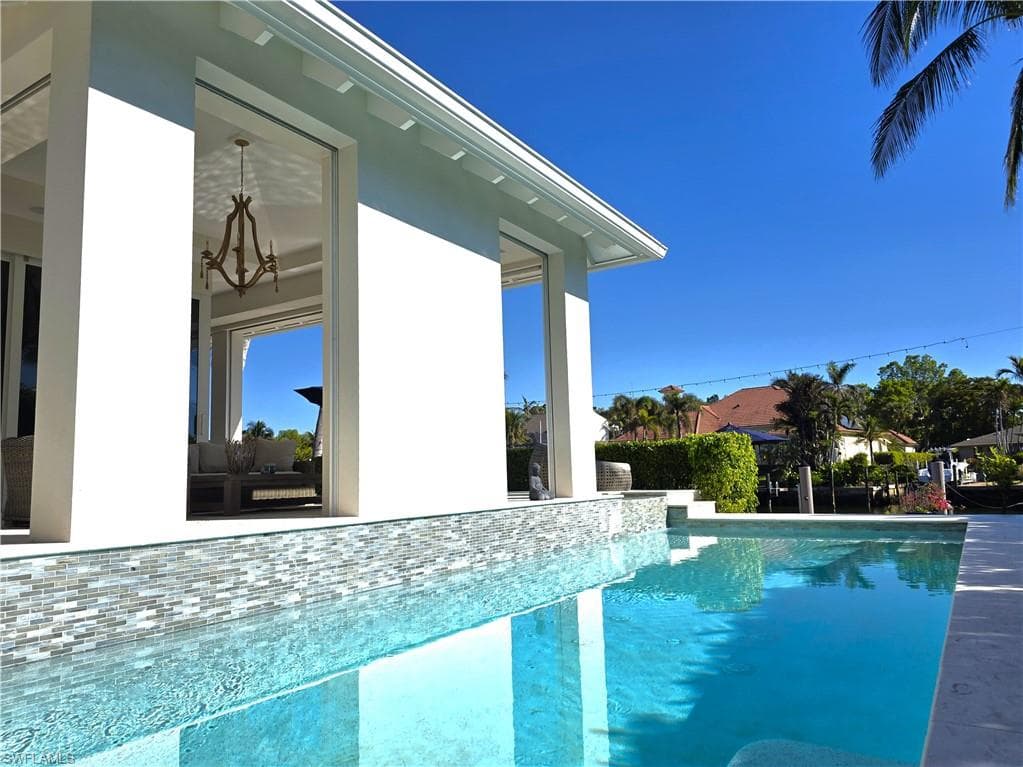 1935 7th St S, Naples, FL 34102-36