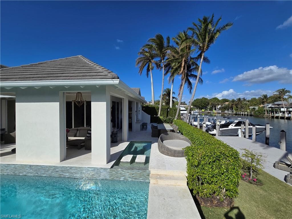 1935 7th St S, Naples, FL 34102-37