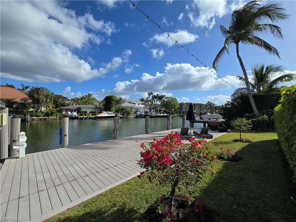 1935 7th St S, Naples, FL 34102-39