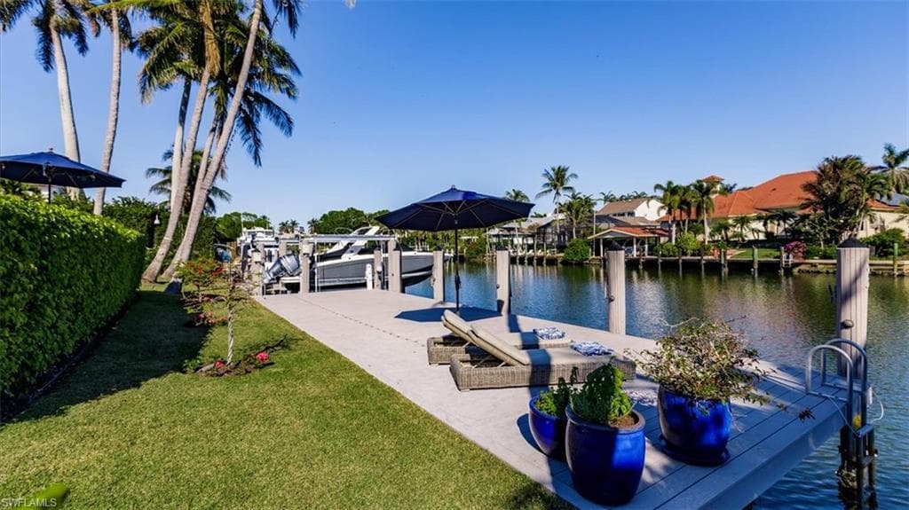 1935 7th St S, Naples, FL 34102-41