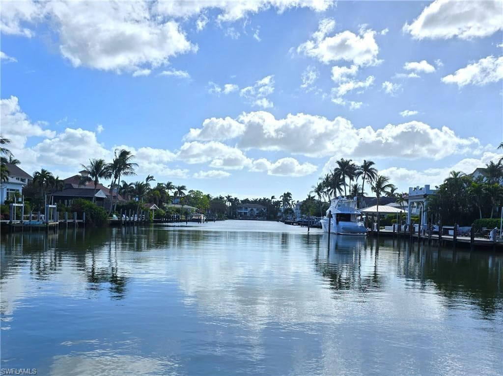 1935 7th St S, Naples, FL 34102-45