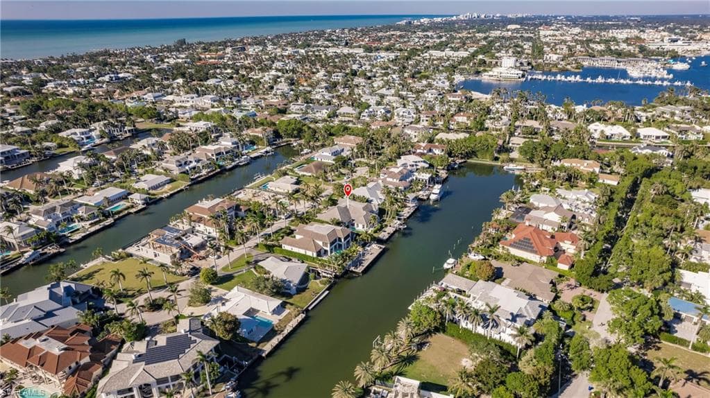 1935 7th St S, Naples, FL 34102-3
