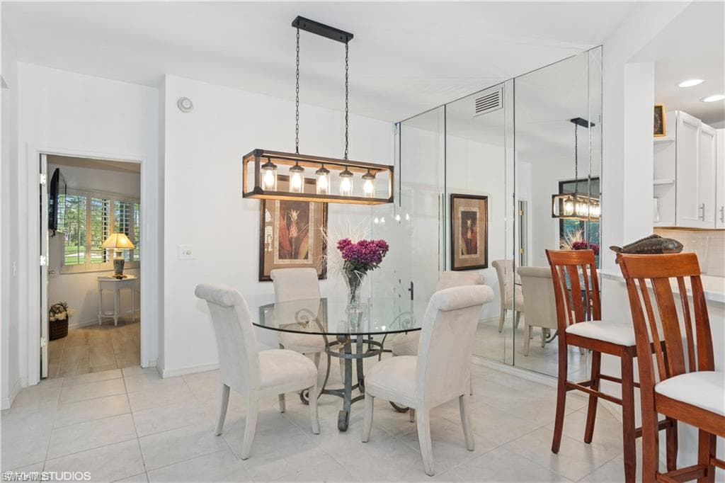 7048 Pelican Bay Blvd C-105, Naples, Fl 34108-9