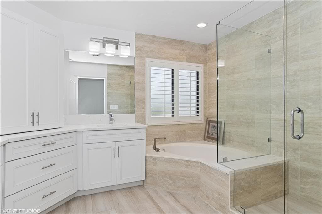 7048 Pelican Bay Blvd C-105, Naples, Fl 34108-12